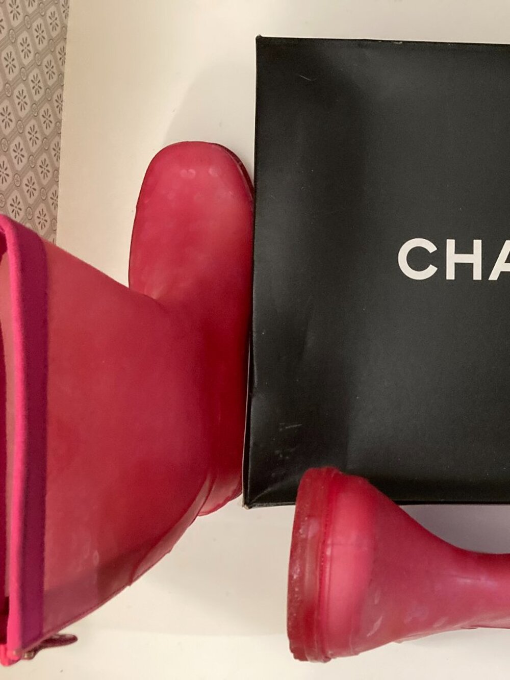 LIKE NEW Vintage CHANEL Pink Rain Boots Insole 9.5" Sz 41 Excellent w/Box - Picture 11 of 12